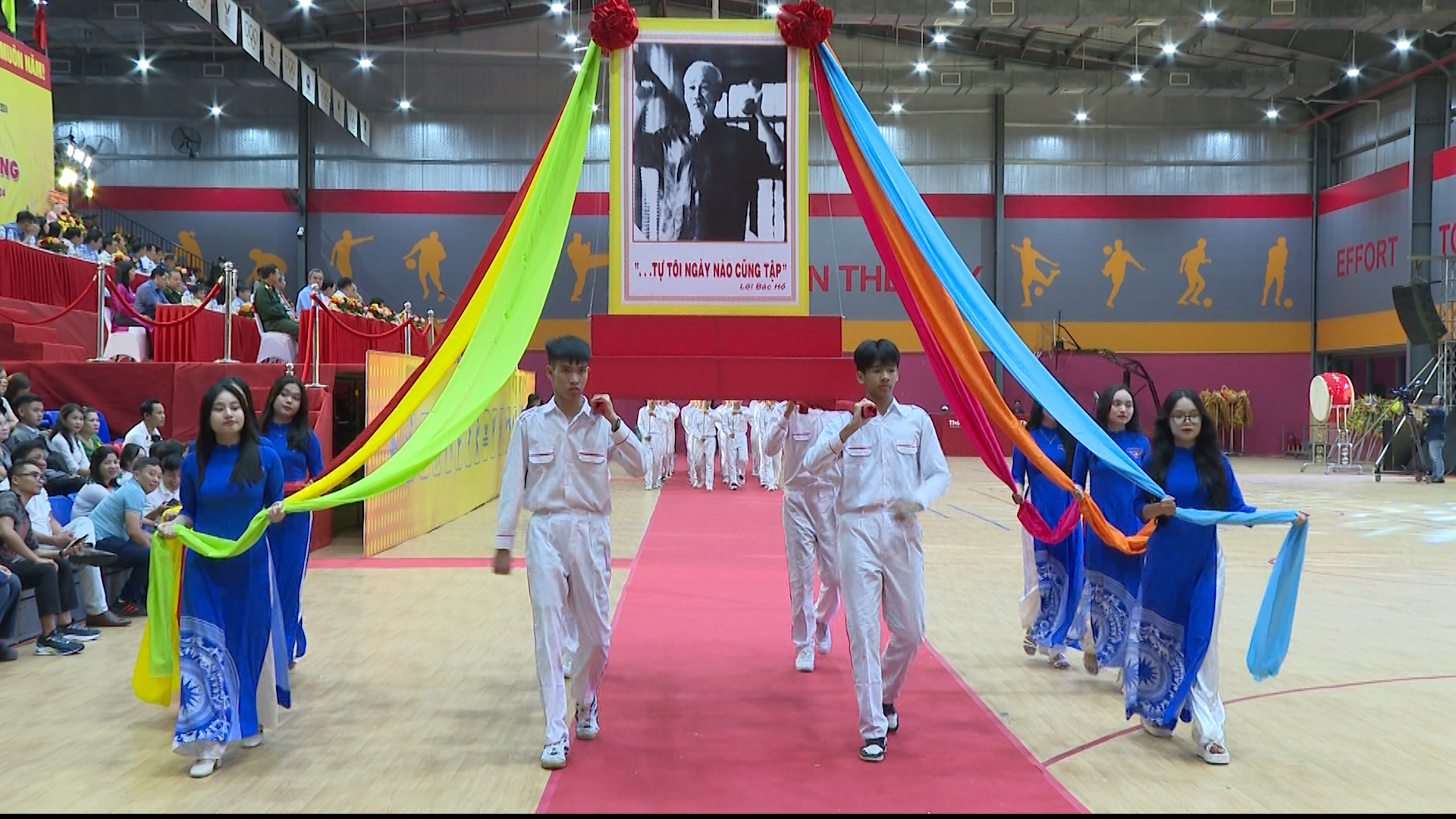 Hội khỏe Phù Đổng tỉnh Quảng Ngãi lần thứ XIV năm 2024 có 53 đoàn, với hơn 4.000 vận động viên tham gia thi đấu 15 bộ môn(11)
