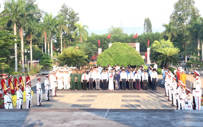 Quang Ngai marks 75th anniversary of War Invalids and Martyrs’ Day (21)