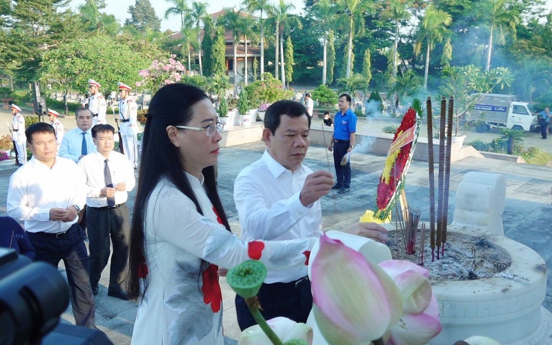 Quang Ngai marks 75th anniversary of War Invalids and Martyrs’ Day (24)