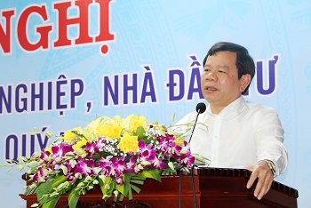 Quang Ngai provincial leaders dialogue with investors