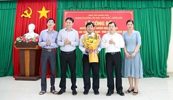 Mr. Vo Dinh Ta is appointed to be Headmaster of Vietnam - Korea - Quang Ngai College