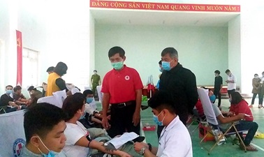 Nghia Hanh organizes the voluntary blood donation day