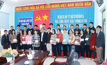 Quang Ngai honors students wining high prize in National Excellent Student Competition 2020
