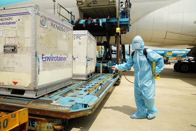 Another 288,000 doses of AstraZeneca's COVID-19 vaccine arrive at Vietnam