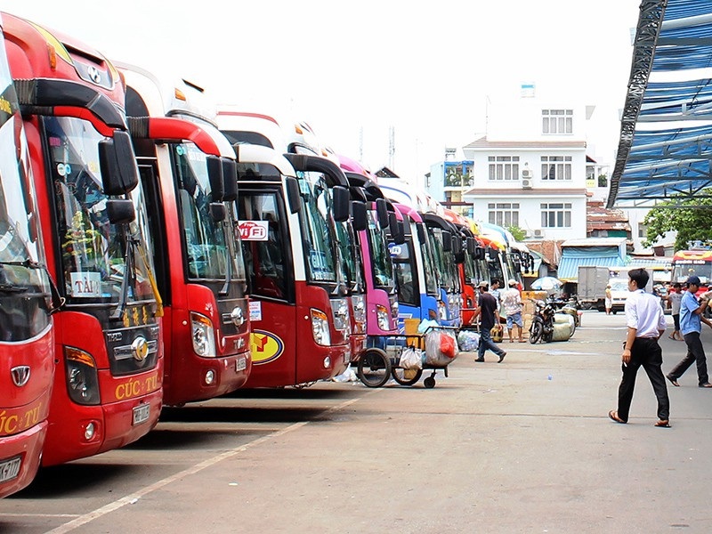Suspending passenger transport by car from Quang Ngai to provinces and cities and vice versa since 0:00 on June 29