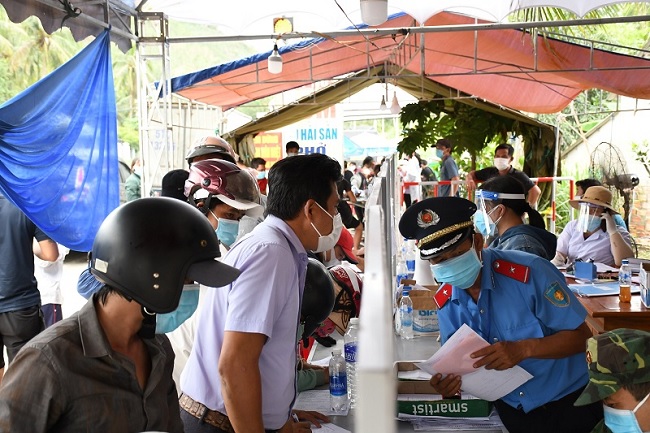 Quang Ngai stops to receive citizens returning from epidemic areas since August 01