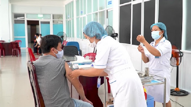 Quang Ngai speeds up vaccination progress
