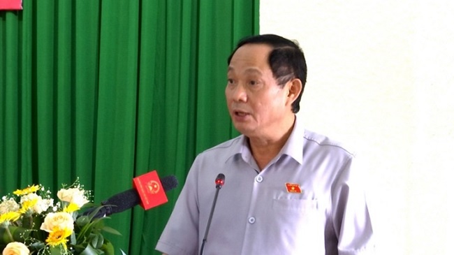 National Assembly Vice Chairman Tran Quang Phuong met voters in Duc Pho town