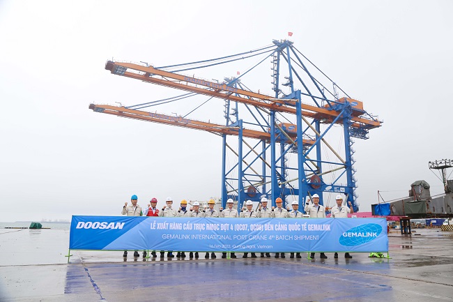 Doosan Vina hoàn tất cung ứng 8 cẩu bờ nặng STS khổng lồ cho cảng quốc tế Gemalink