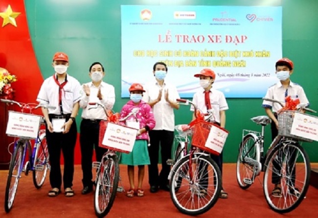 To donate 100 bicycles to disadvantaged students
