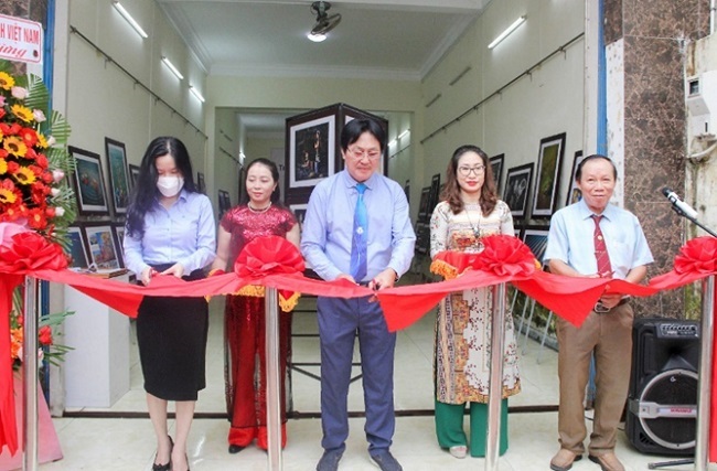 Quang Ngai holds Art photo exhibition