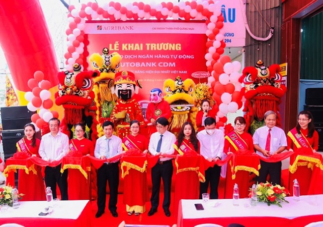 Agribank Chi nhánh thành phố Quảng Ngãi khai trương máy gửi – rút tiền tự động Autobank CDM
