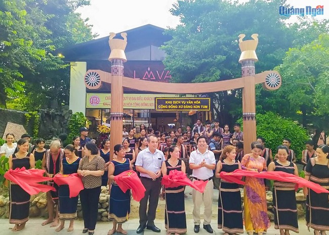 Opening the Xo Dang Kon Tum Community Cultural Service Area in Quang Ngai