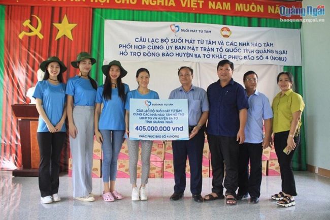 Supporting Quang Ngai people damaged by storm No. 4