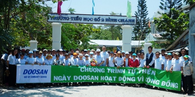 Doosan Enerbility Vietnam with its community program in January 2023