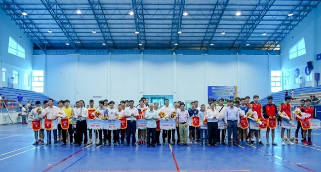 Quang Ngai opens the 19th Traditional Farmers' Volleyball Tournament 2023