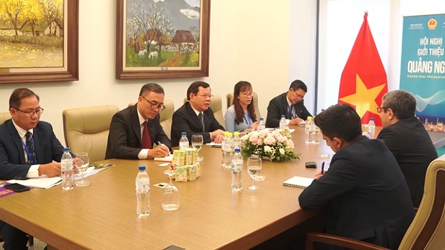 PPC's chairman Dang Van Minh received Ambassador Extraordinary and Plenipotentiary of the Republic of Azerbaijan to Vietnam