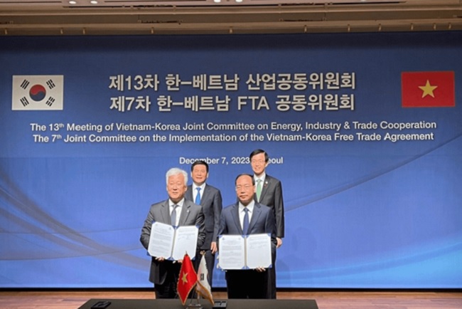 Viet Nam, South Korea agree to raise two-way trade to US$150 billion by 2030