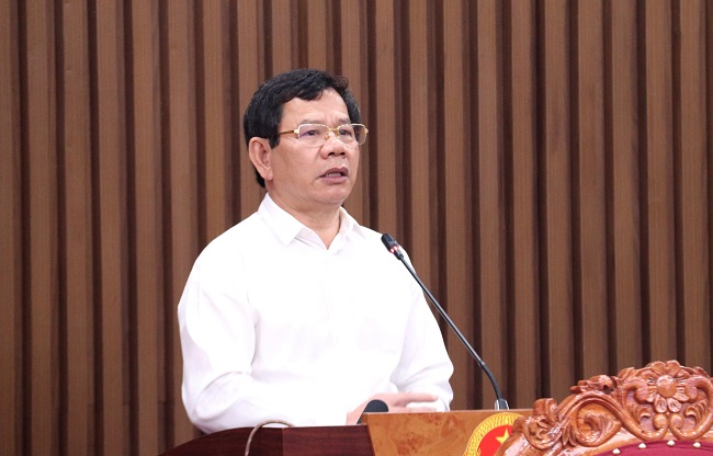 Chủ tịch UBND tỉnh Đặng Văn Minh làm việc với ngành Y tế