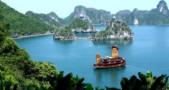 Ha Long Bay, Sapa named in world's top five trending destinations