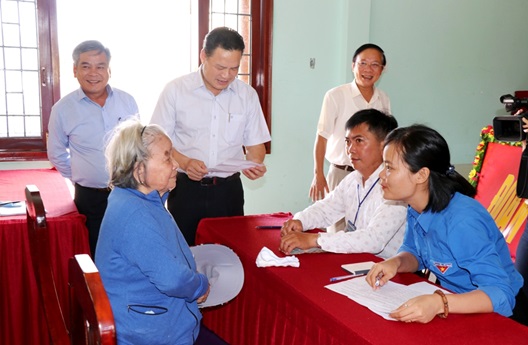 Bộ Lao động - Thương binh và Xã hội kiểm tra việc thực hiện Nghị quyết 42/NQ-CP của Chính phủ và Quyết định 15 của Thủ tướng Chính phủ tại Quảng Ngãi