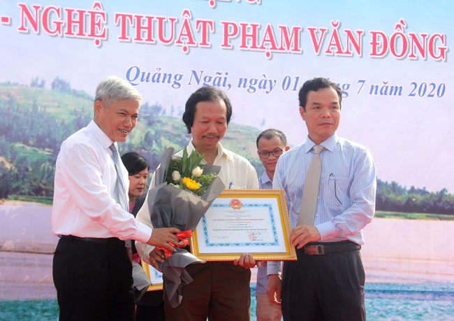Trao giải thưởng Văn học Nghệ thuật Phạm Văn Đồng